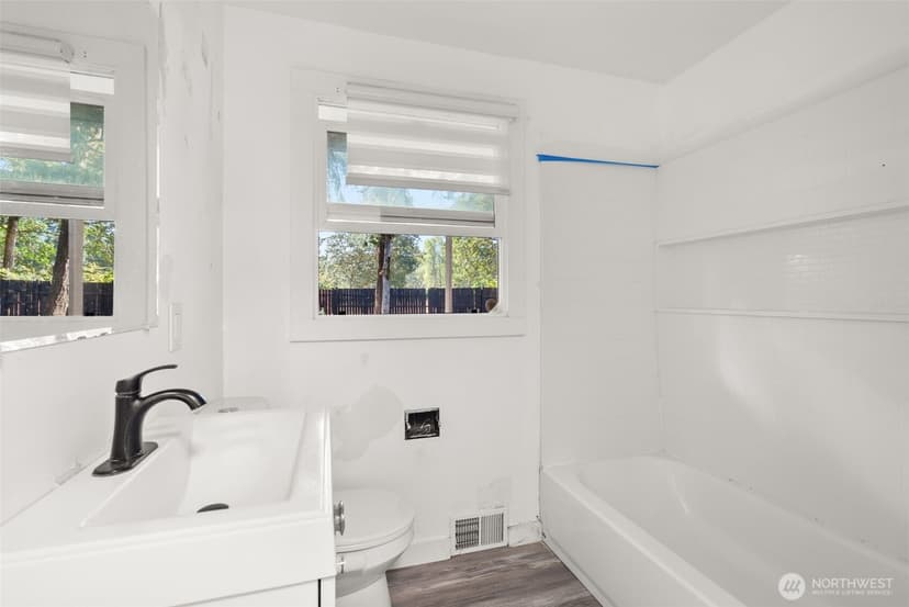 Property photo for 8518 Mount Tacoma Drive SW, Lakewood photo 13