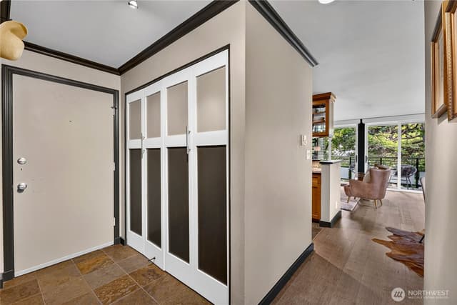 Property photo for 1616 41st Avenue E #305, Seattle photo 3