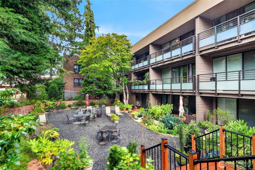 Property photo for 1616 41st Avenue E #305, Seattle photo 2