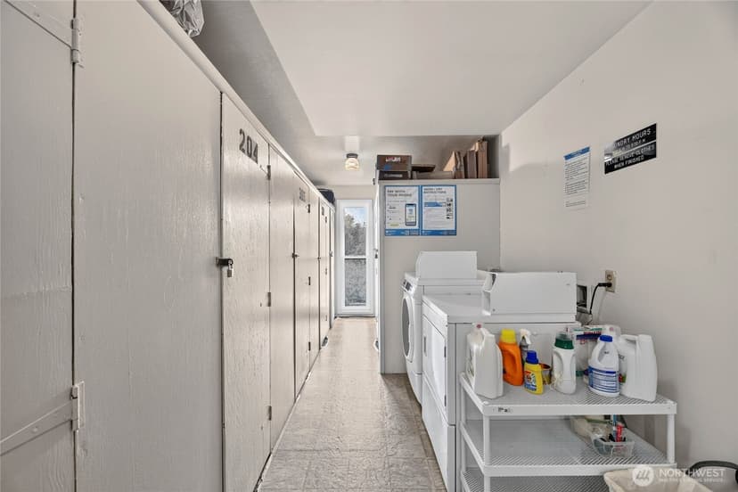 Property photo for 1616 41st Avenue E #305, Seattle photo 21