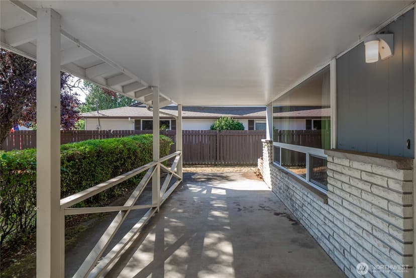 Property photo for 14926 11th Avenue Ct E, Tacoma photo 27