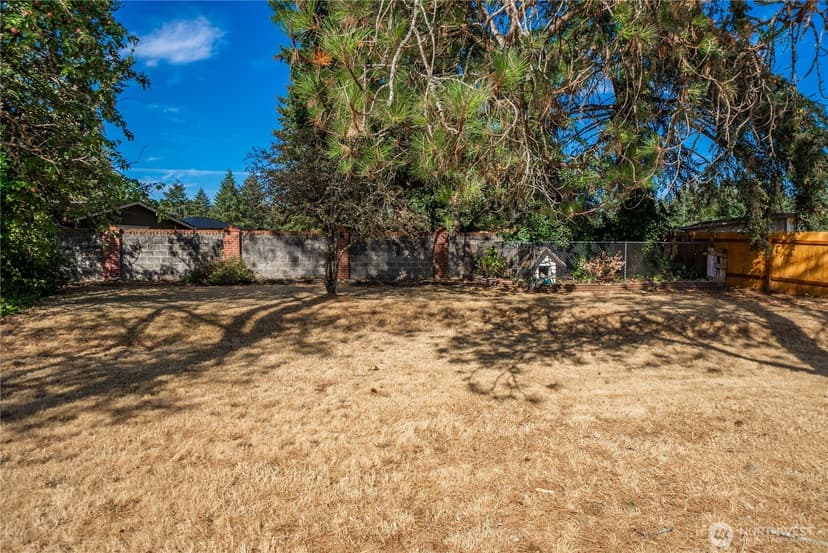 Property photo for 14926 11th Avenue Ct E, Tacoma photo 30