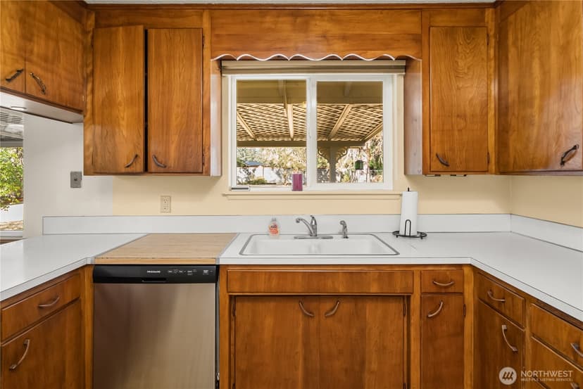 Property photo for 14926 11th Avenue Ct E, Tacoma photo 13