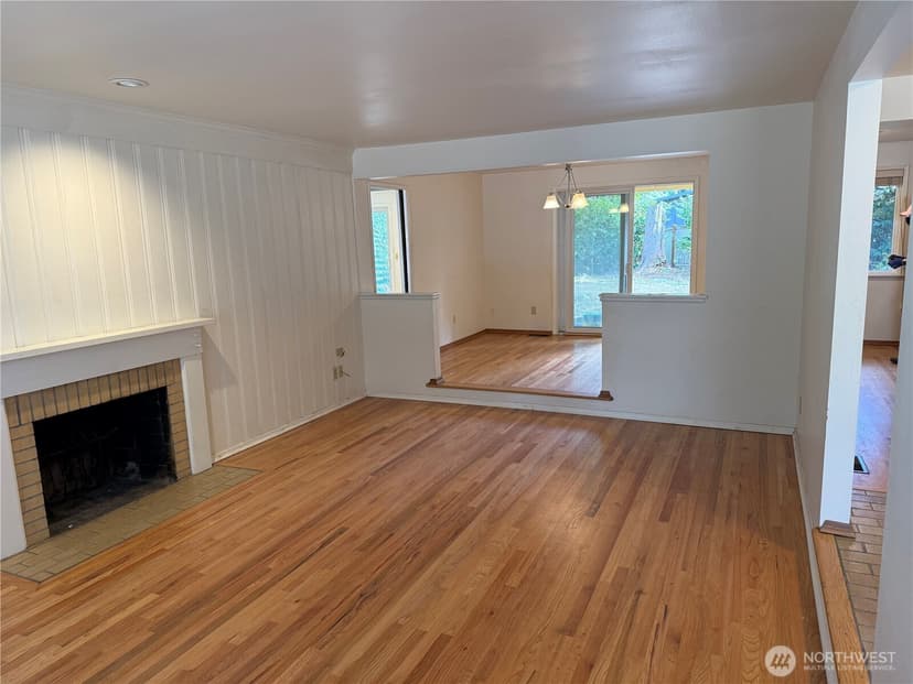 Property photo for 17421 NE 11th Street, Bellevue photo 5