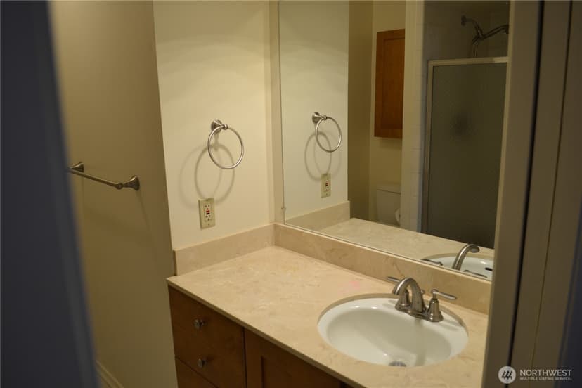Property photo for 17421 NE 11th Street, Bellevue photo 26