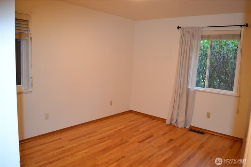 Property photo for 17421 NE 11th Street, Bellevue photo 28