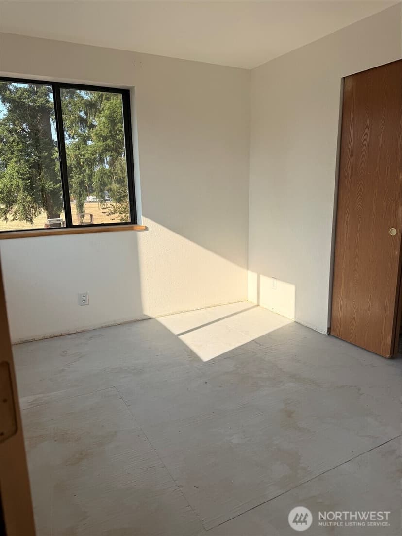 Property photo for 8711 Lawndale Avenue SW, Lakewood photo 19