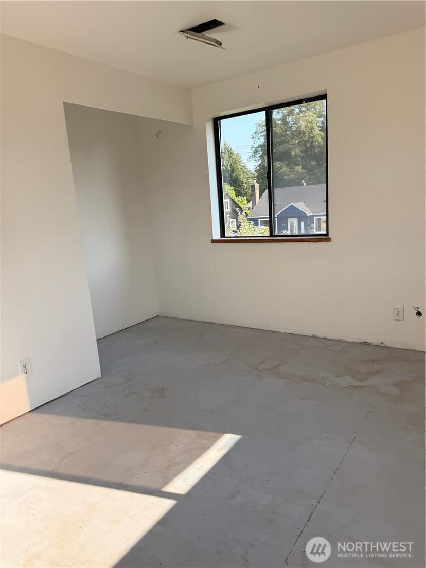 Property photo for 8711 Lawndale Avenue SW, Lakewood photo 25