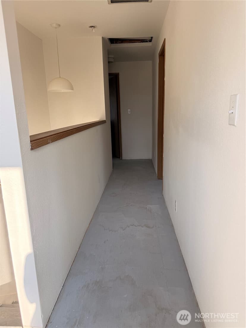 Property photo for 8711 Lawndale Avenue SW, Lakewood photo 14