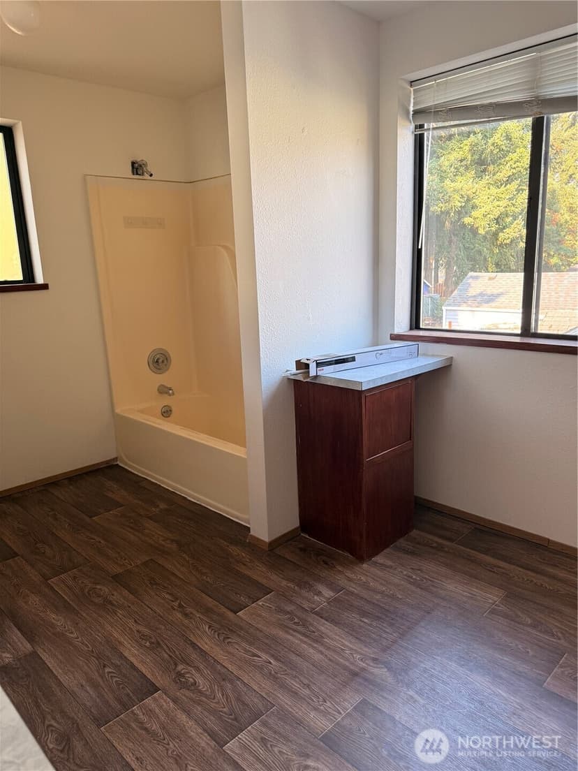 Property photo for 8711 Lawndale Avenue SW, Lakewood photo 18