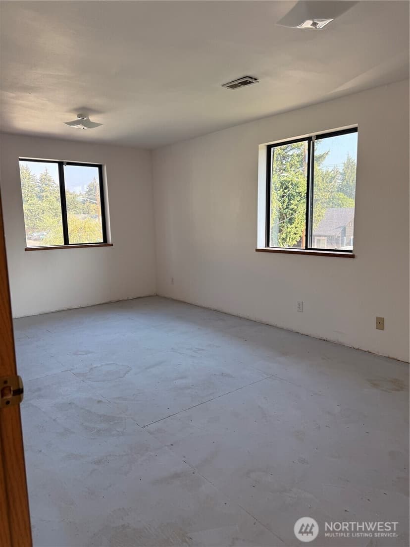 Property photo for 8711 Lawndale Avenue SW, Lakewood photo 24