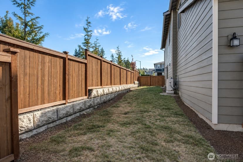 Property photo for 4924 87th Drive NE, Marysville photo 14