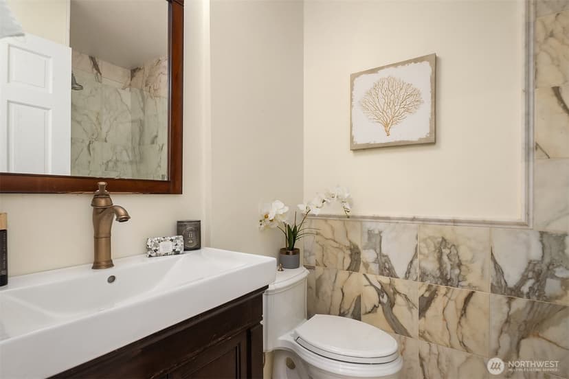 Property photo for 7723 168th Place SW, Edmonds photo 18