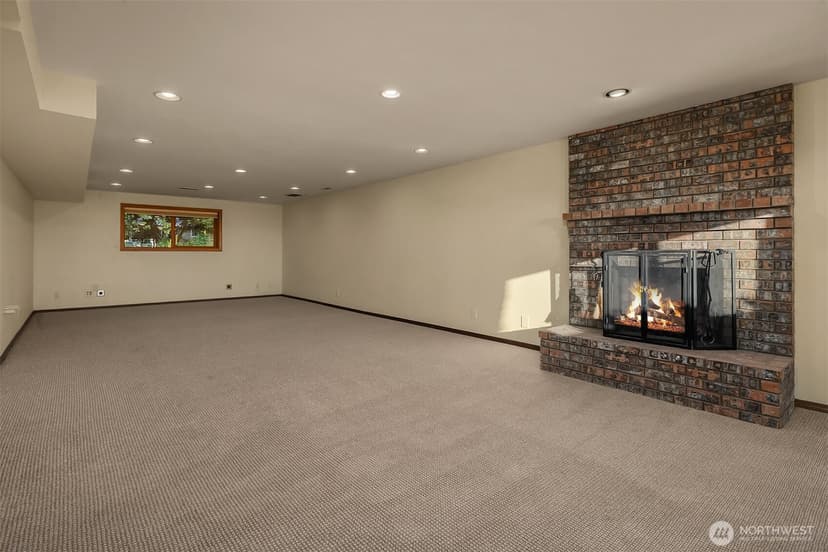 Property photo for 7723 168th Place SW, Edmonds photo 30