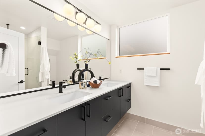 Property photo for 921 NW 59th Street, Seattle photo 14