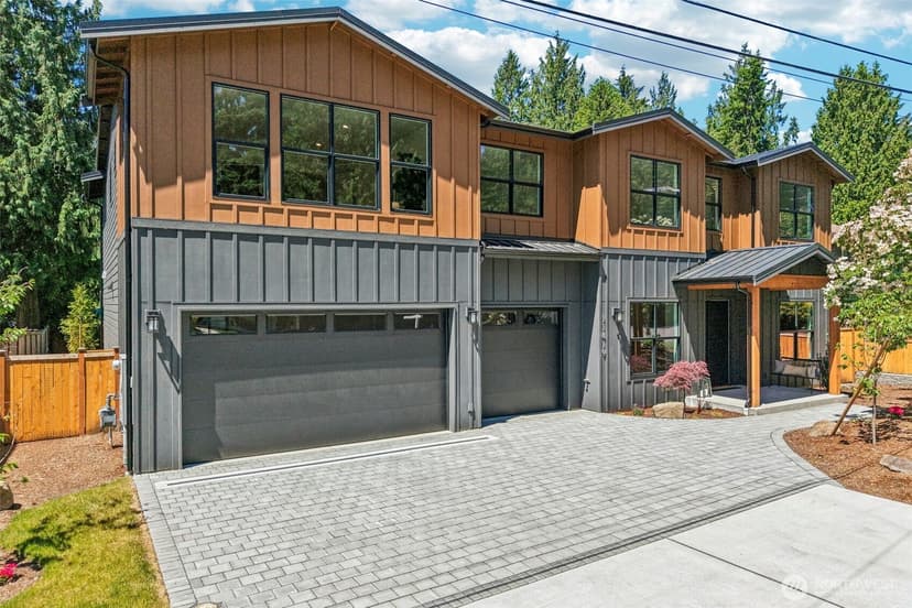 Property photo for 11419 109th Avenue NE, Kirkland photo 2