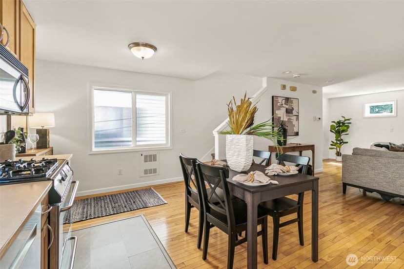 Property photo for 158 15th Avenue #B, Seattle photo 7