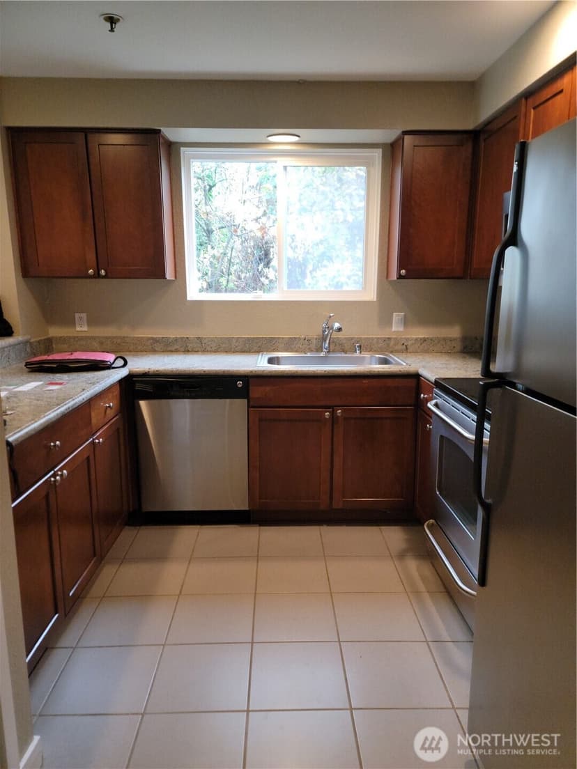 Property photo for 1311 S 12th Avenue #C205, Seattle photo 8