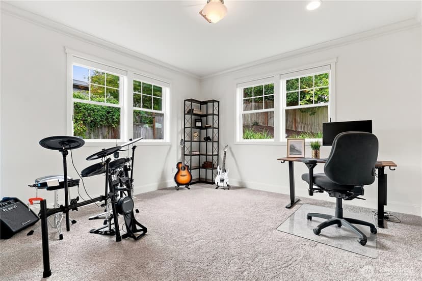 Property photo for 1020 5th Street, Kirkland photo 15