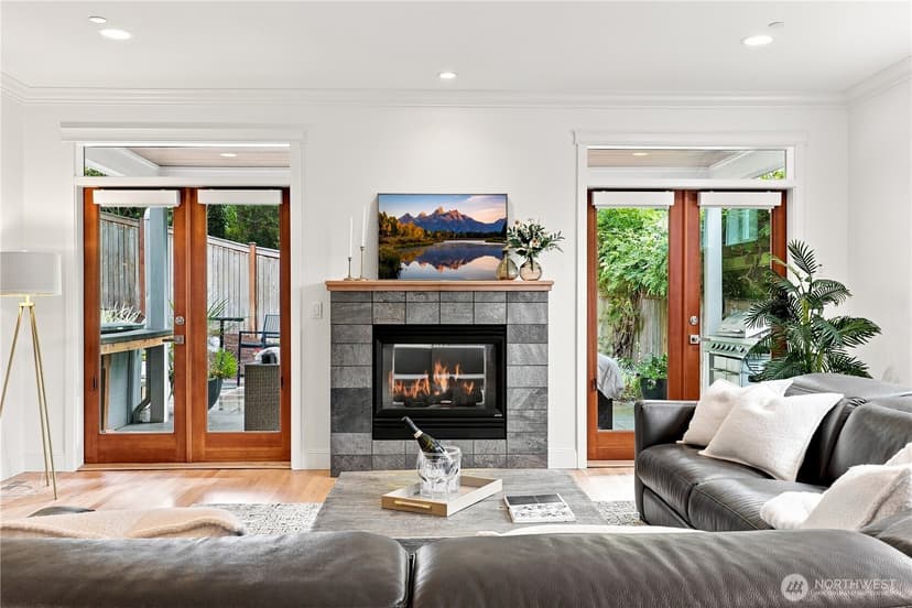 Property photo for 1020 5th Street, Kirkland photo 6
