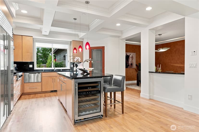 Property photo for 1020 5th Street, Kirkland photo 11