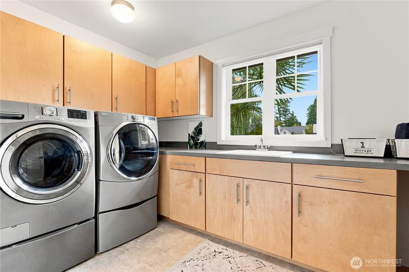 Property photo for 1020 5th Street, Kirkland photo 26