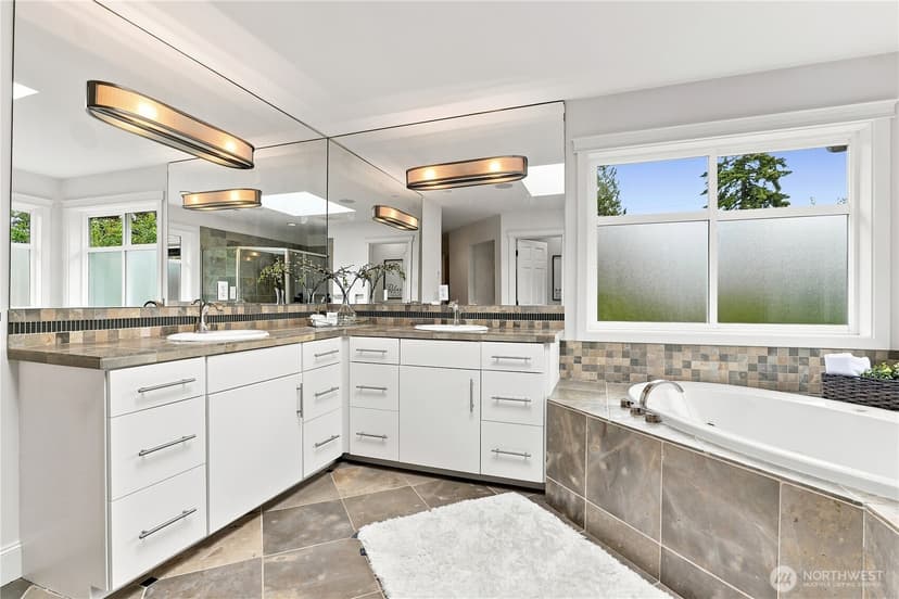 Property photo for 1020 5th Street, Kirkland photo 20
