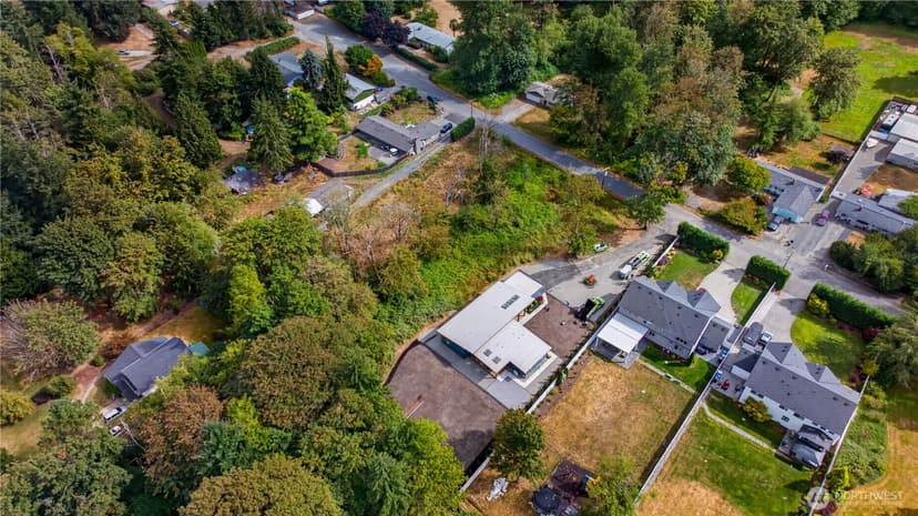 Property photo for 17424 SE 142nd Street, Renton photo 3