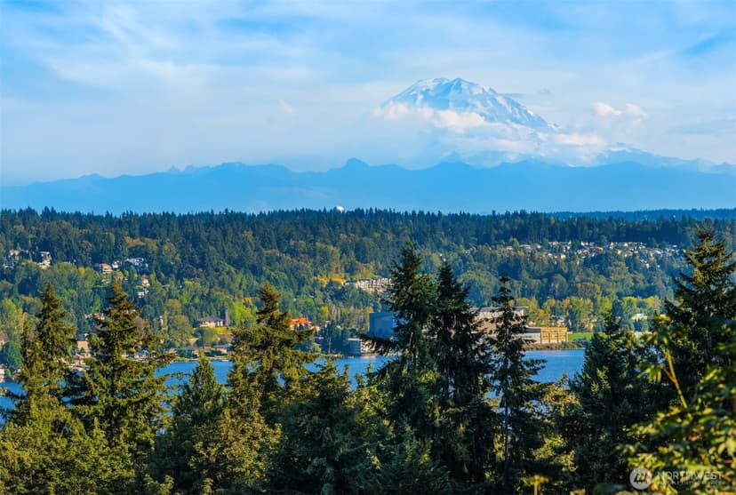 Property photo for 9221 SE 46th Street, Mercer Island photo 12