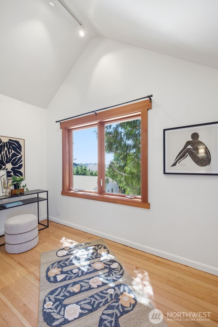 Property photo for 4008 31st Avenue S, Seattle photo 24