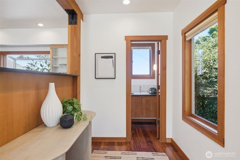 Property photo for 4008 31st Avenue S, Seattle photo 21