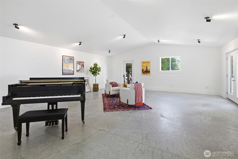 Property photo for 4008 31st Avenue S, Seattle photo 17