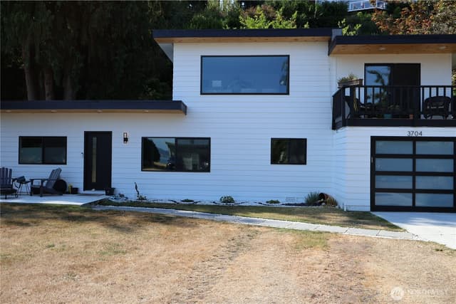 Property photo for 3704 Bells Lane, Langley photo 3