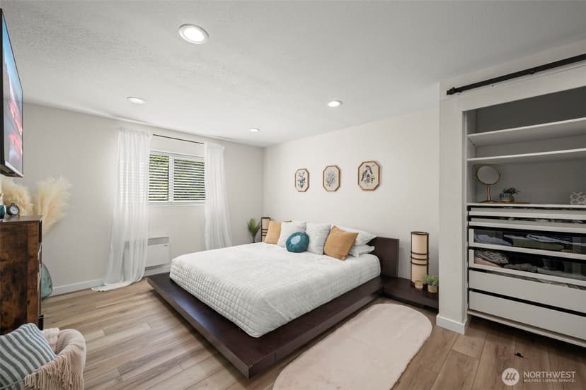 Property photo for 1319 S Puget Drive #D15, Renton photo 16