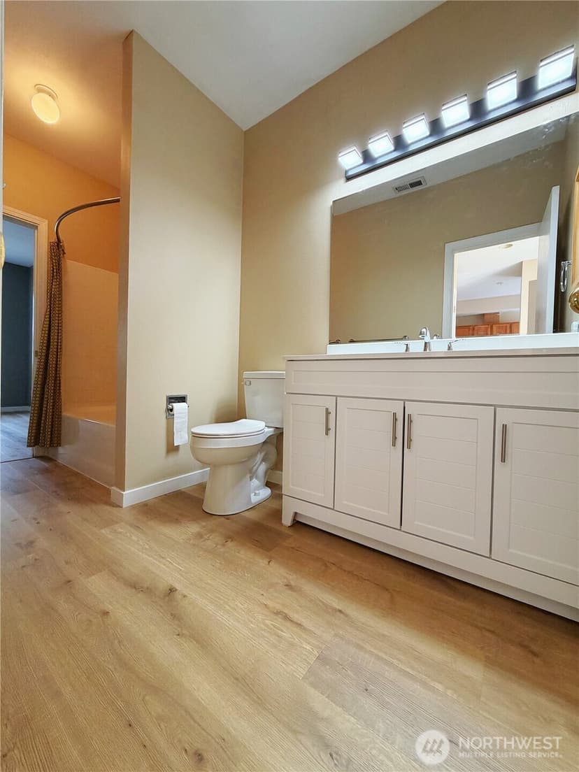Property photo for 4704 Mill Pond Drive SE #212, Auburn photo 8