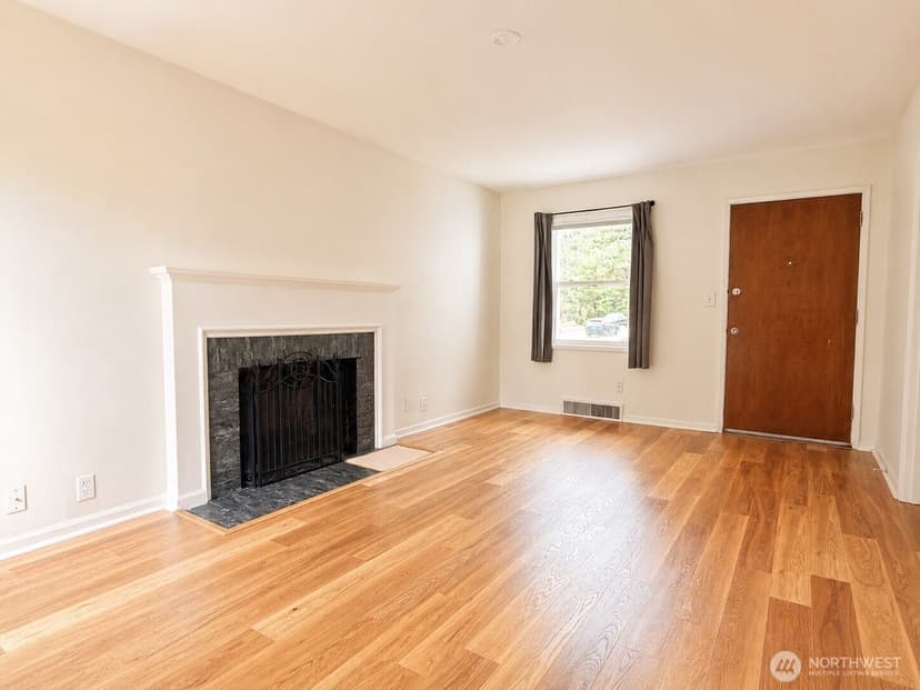 Property photo for 8516 37th Avenue SW, Seattle photo 6
