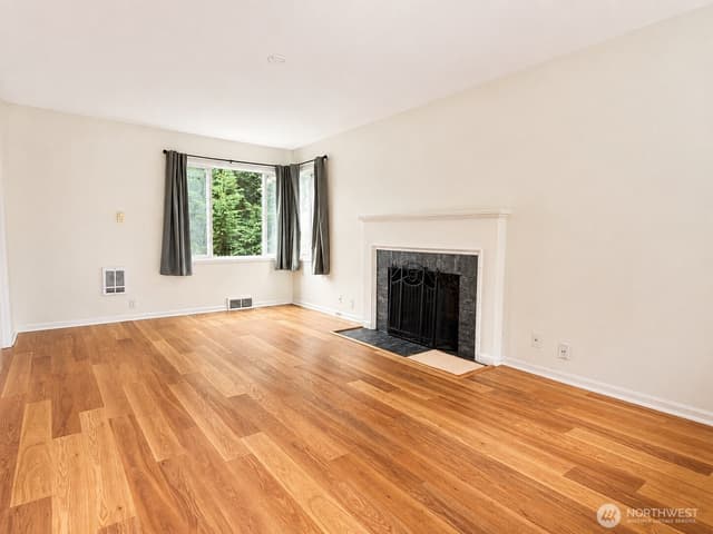 Property photo for 8516 37th Avenue SW, Seattle photo 5