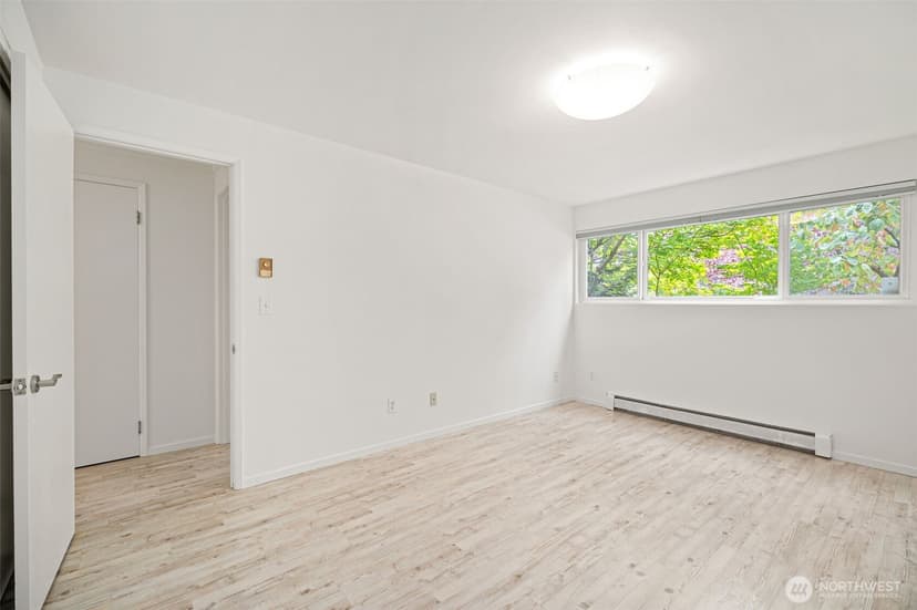 Property photo for 914 6th Avenue N #201, Seattle photo 32