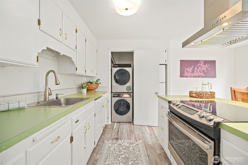 Property photo for 914 6th Avenue N #201, Seattle photo 29