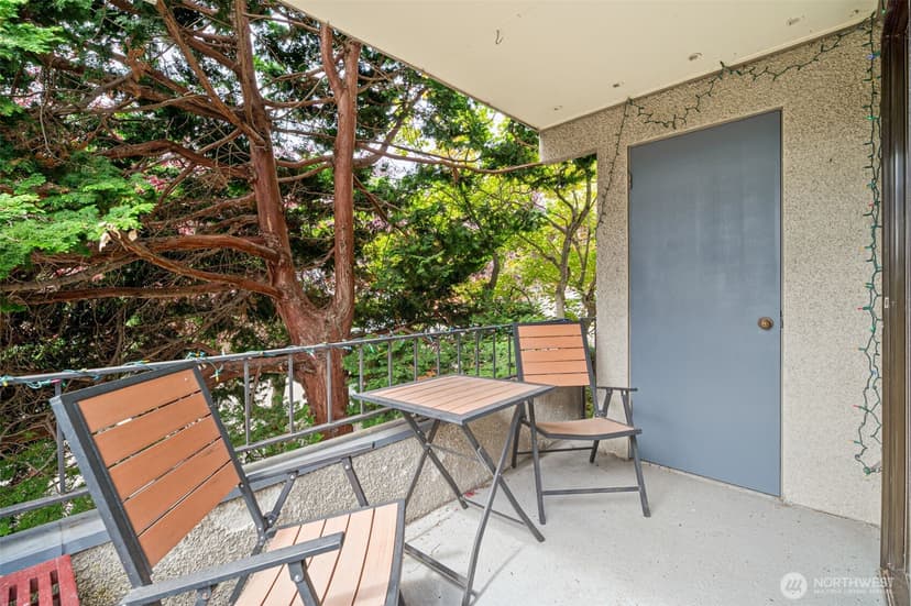 Property photo for 914 6th Avenue N #201, Seattle photo 16