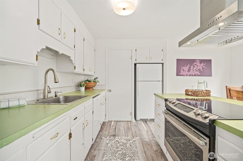 Property photo for 914 6th Avenue N #201, Seattle photo 26
