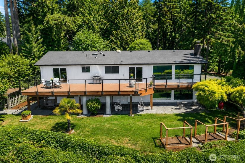 Property photo for 12065 206th Place SE, Issaquah photo 4