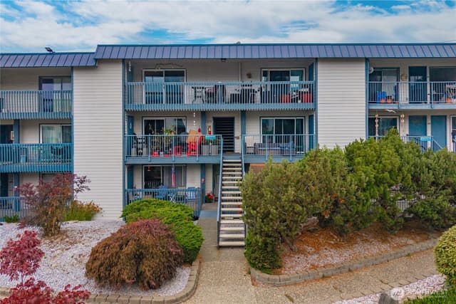 Property photo for 22981 Marine View Drive S #D318, Des Moines photo 2
