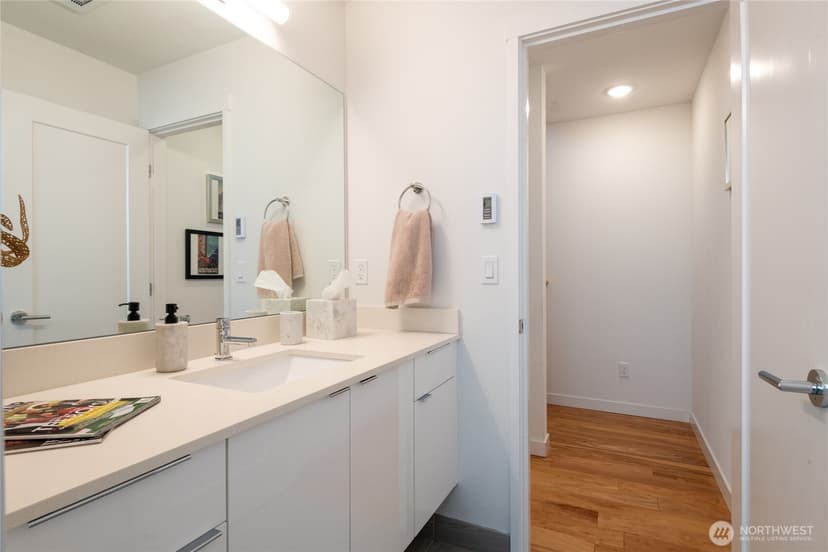 Property photo for 1524 13th Avenue S #A, Seattle photo 15