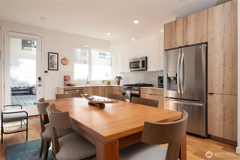 Property photo for 1524 13th Avenue S #A, Seattle photo 7