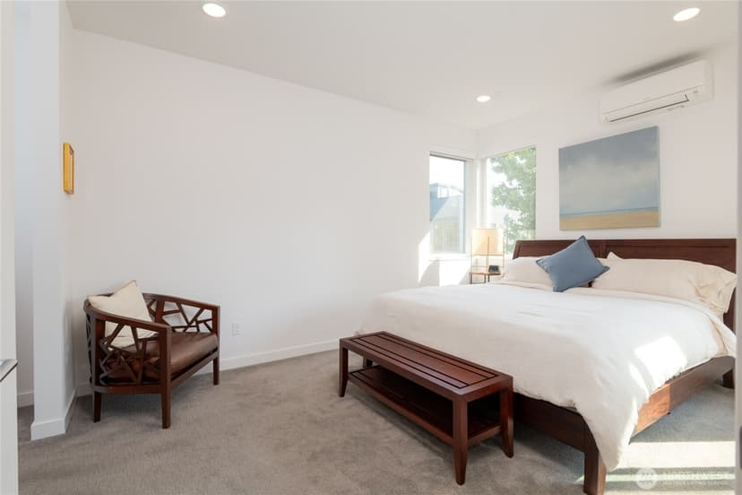 Property photo for 1524 13th Avenue S #A, Seattle photo 17