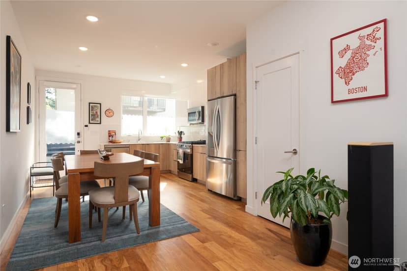 Property photo for 1524 13th Avenue S #A, Seattle photo 6