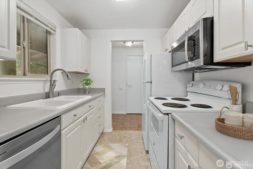 Property photo for 14130 17th Place #C3, Bellevue photo 10
