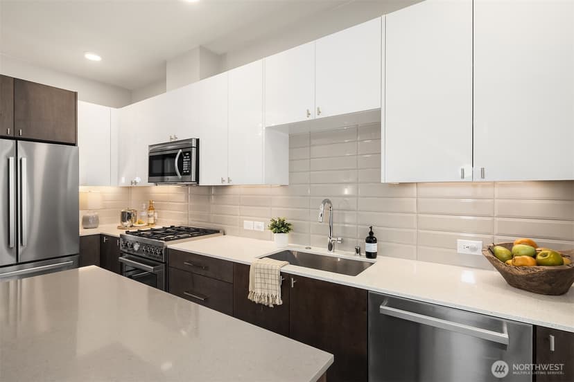 Property photo for 1644 B 20th Avenue, Seattle photo 13