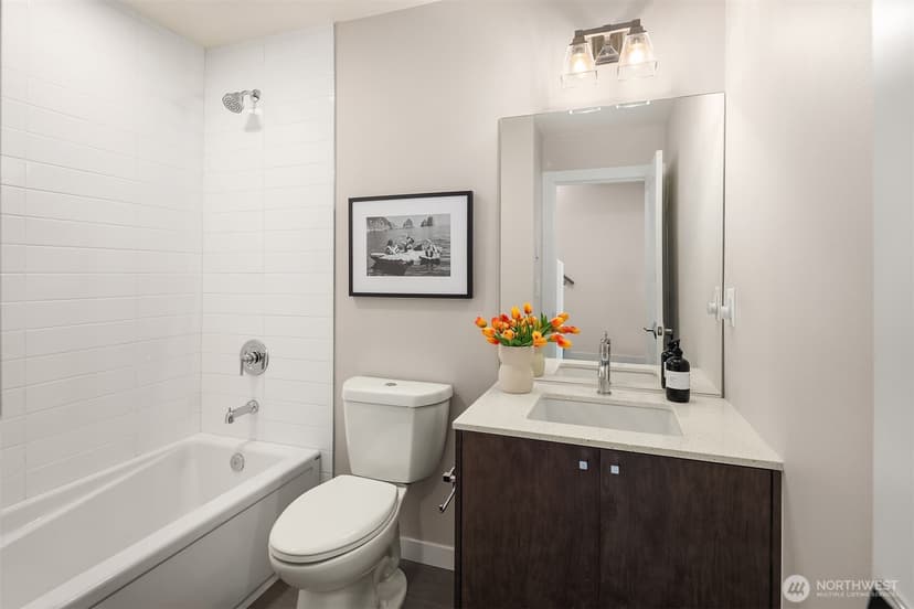Property photo for 1644 B 20th Avenue, Seattle photo 18